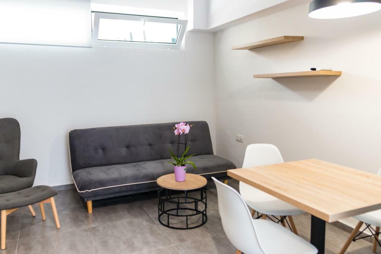 Remis Apartment *